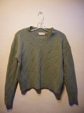 Hazel Moon Cable-knit V-neck Mint Green Sweater Small